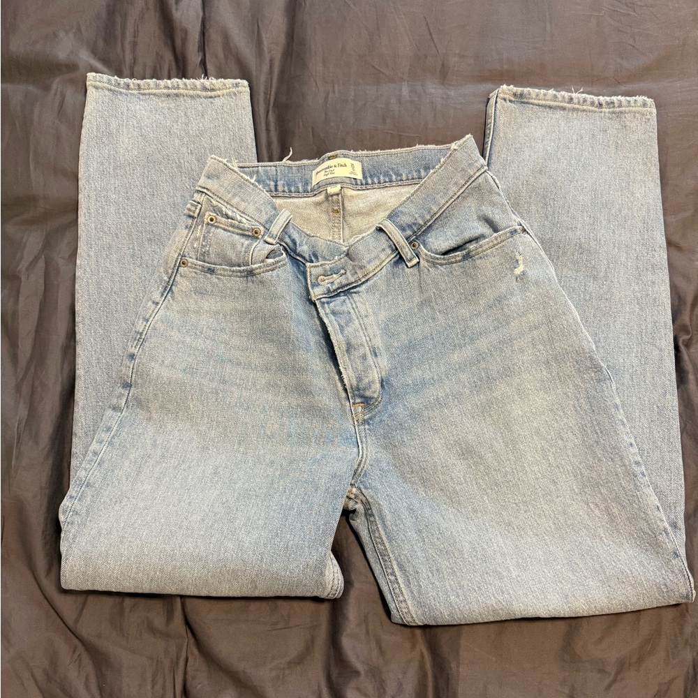 Abercrombie & Fitch Light Blue Straight Leg Jeans - Picture 7 of 7